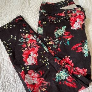 ANA Skinny Ankle Floral Jeans Size 28